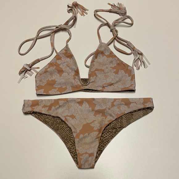acacia swimwear Other - Acacia naked mag bikini set